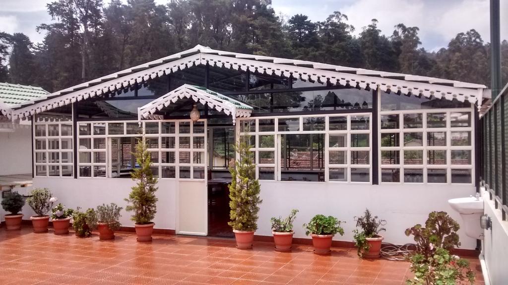 Garden Manor Hotel Udagamandalam Exterior photo