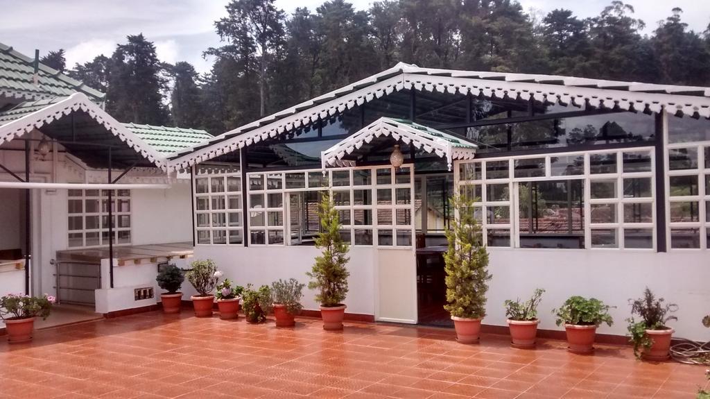Garden Manor Hotel Udagamandalam Exterior photo