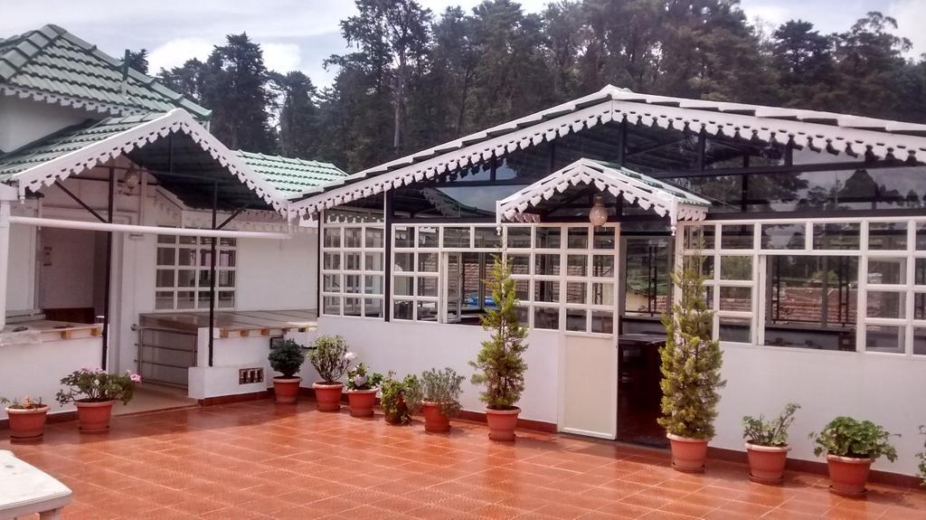 Garden Manor Hotel Udagamandalam Exterior photo