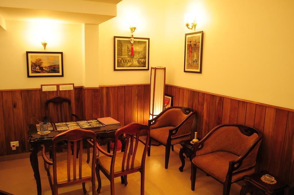 Garden Manor Hotel Udagamandalam Exterior photo