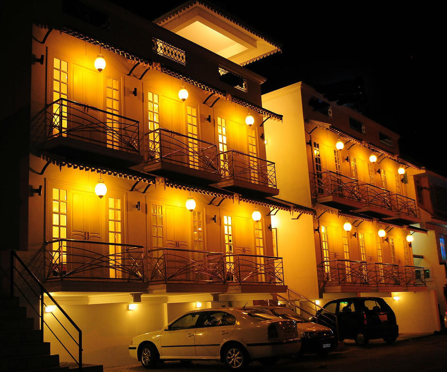 Garden Manor Hotel Udagamandalam Exterior photo