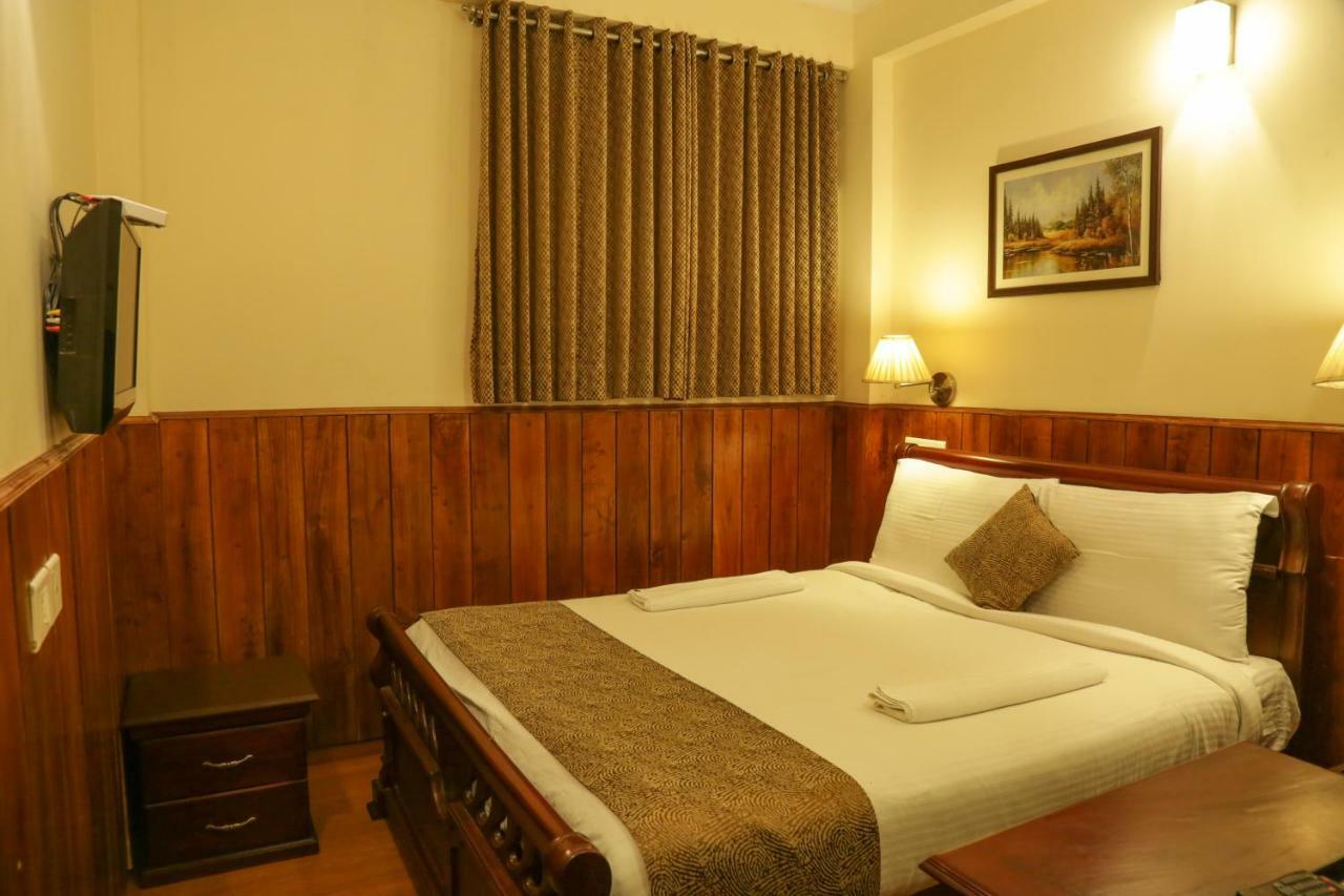 Garden Manor Hotel Udagamandalam Exterior photo