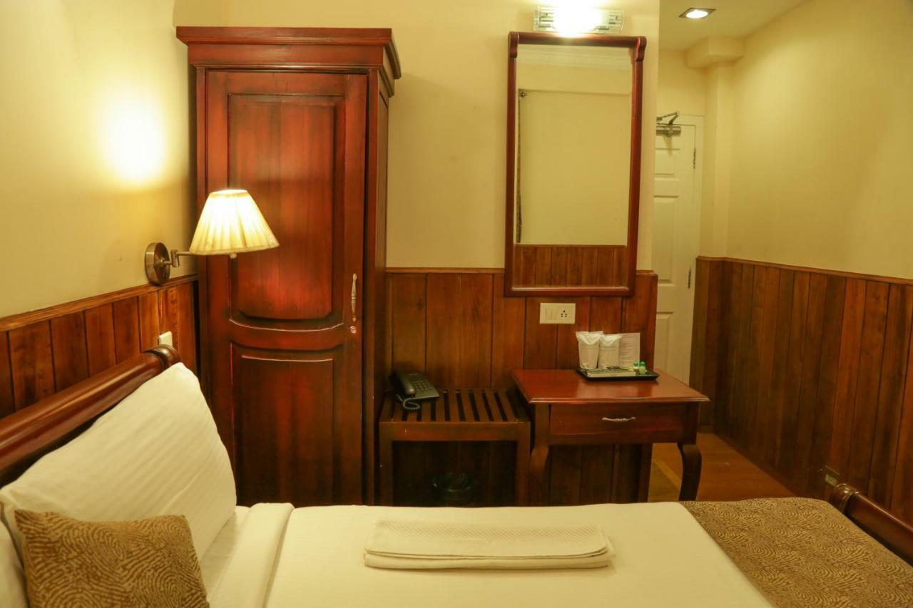 Garden Manor Hotel Udagamandalam Exterior photo