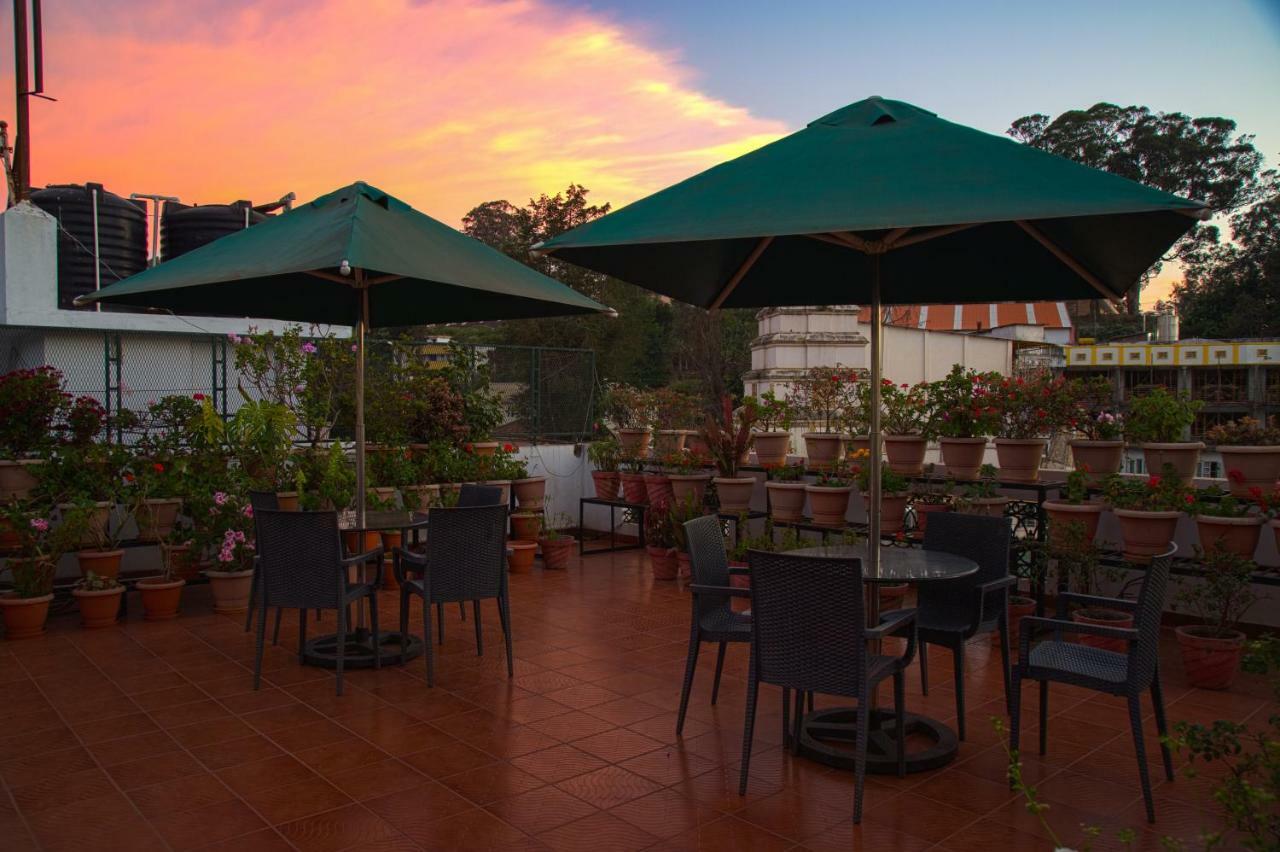 Garden Manor Hotel Udagamandalam Exterior photo